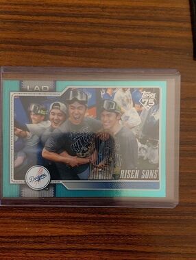 Topps Dodgers Baseball Card - Teal and Silver Accents Ontani/yomamoto